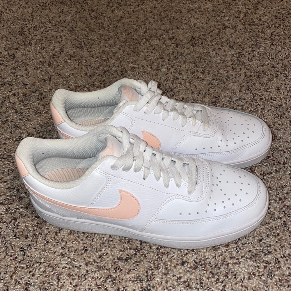 Nike Low Court Vision Sneakers